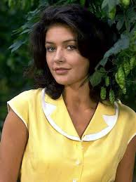 What's the first movie that jumps into your brain when you see Catherine  Zeta-Jones? : r/Cinema