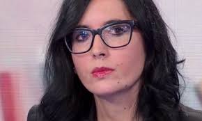 Classe 1984, è una dei più giovani ministri dell'esecutivo. Fabiana Dadone M5s Parla Del Suo Ultimo Ministero Siamo Stati Rock Prima Cuneo