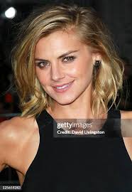 202 Eliza Stone Photos & High Res Pictures