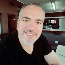 Warning about scam attempt by Clarence Thomas in cue sales