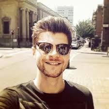 Emily Dakin (@EmzieeDakin)