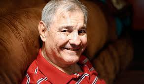 Les Kish's Instagram, Twitter & Facebook