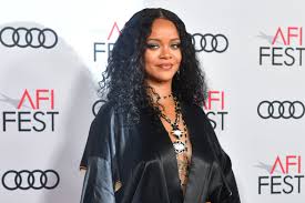 Rihanna and her bae, hassan jameel, left the internet shook with their poolside pda. Rihanna And Hassan Jameel Reportedly Break Up Teen Vogue