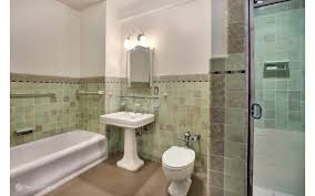 primary bathrooms with pedestal sinks