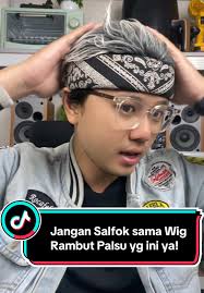 Nih yg salfok sama rambutku klarifikasi aja kalo ini tuh wig alias rambut  palsu bukan rambut asli ya dan kalin bisa pilih wig rambut yg warnanya  beda-beda tergantung kalin suka warna dan style wig ...
