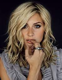 Pin By Sharon Wagener On Hairstyle Shoulder Length Wavy Hair Medium Length Hair Styles Messy Hairstyles