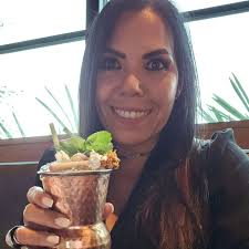 Happy birthday to the sweetest mom 💕 Gracias por visitarme justo en los  momentos de mudanza que más te necesitaba. Chuckys y yo te amamos diario 💖  Feliz vida ma :)