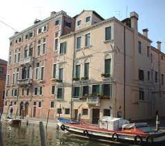 Disponibile due camere singole in appartamento condiviso adiacente piazza cavour centro storico no vicoli si fitta a studentesse e. Appartamenti Vendita Da Privati Venezia Cannaregio Casadaprivato It