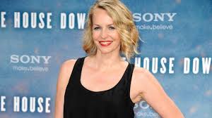 She is an actress, known for tv lies (2007), reppurit reissussa. Wie Simone Hanselmann Ihr Baby Fett Wegkriegt B Z Berlin