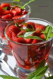 Fraises En Infusion De Verveine Recettes De Cuisine Cuisine Recettes Aux Fruits