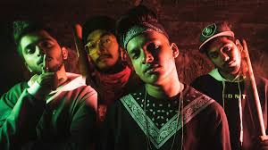 Gully Boy Mumbai Rap Collective Releases First Multi Language Track The National Fly boy gang, also referred to as fbg, pledge allegiance to the gangster disciples street gang organization.