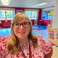 Elizabeth Coppage's Instagram, Twitter & Facebook