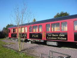 La table est d'ailleurs distinguée par la marque régionale de qualité d'accueil touristique le savoir plaire et saluée par le réseau les tables régionales. La Gare Des Annees Folles Station Bac Saint Maur Hotels Insolites Com
