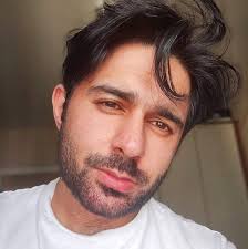 Hamza Firdous takes a dig at Waseem Abbas, Ahmad Ali Butt