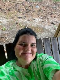 Jennifer Rowton's Instagram, Twitter & Facebook