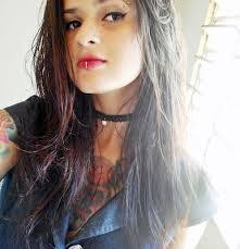 Samantha Rodrigues's Instagram, Twitter & Facebook