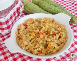 Portata principale facile 20 min 10 min. Risotto Integrale Con Zucchine E Peperoni Ricetta Facile