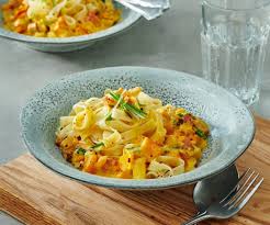 Kurbis Mango Sauce Mit Bandnudeln Rezept Rezepte Lebensmittel Essen Bandnudeln