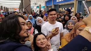 Biarlah tiada pesan dan janji biar tiada kau di sisi, aku mengerti seterdaya semampuku kuc. Andainya Takdir Anuar Zain Live Youtube
