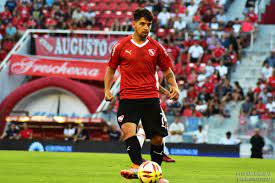 Después de nueve años, 215 partidos y 31 goles, martín benítez tomó la decisión de dejar independiente, y este jueves viajó rumbo a río de. El Dolor De Martin Benitez Con La Gente De Independiente Independiente El Intransigente