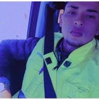 300+ perfiles de «Lynch»