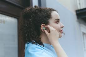 Music that knows your rhythm. 🎧✨ With Auto Play