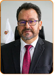 Arturo Chamorro's Instagram, Twitter & Facebook