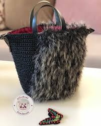 Yeni Ip Yeni Model Bence Tek Kelimeyle Cok Tarz Ve Havali Siz Ne Dersiniz Tuylu Ip Olurda Ben Denemez Miyim Ipi Yuncuni Canta Canta Modelleri Cantalar