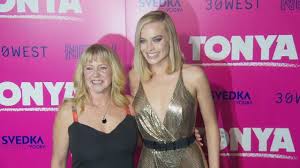 Tonya harding was born as tonya maxine harding on 12 november 1970, in portland, oregon, usa. Tonya Harding Gets Standing Ovation Following Movie Premiere Screening Youtube