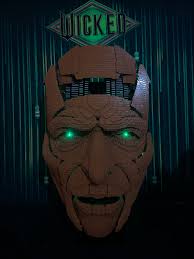 𝒅𝒆𝒇𝒚𝒊𝒏𝒈 𝒈𝒓𝒂𝒗𝒊𝒕𝒚 at san diego comic con🧹💚 thank you to  @heruniverse for another invite to the great 𝒇𝒆𝒔𝒕𝒊𝒗𝒂𝒕𝒊𝒏𝒈 fashion  show ever