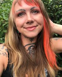 Amanda, a hair alchemist.