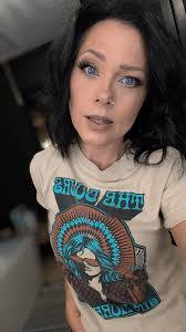 Allison Elwell's Instagram, Twitter & Facebook