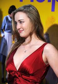 She became known as a child actress for her role as chrissy seaver on the sitcom growing pain. 25 Pictures Of Ashley Johnson Swanty Gallery