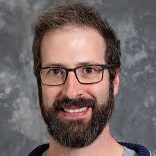 Kris Smalls's Instagram, Twitter & Facebook