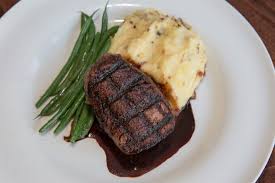 Ground black pepper 4 tbsp butter (divided use) 1 tbsp oil. 8 Oz Filet Served Over Cheddar And Bacon Mashed Potatoes With Green Beans And Bordelaise Sauce Picture Of Jo S American Bistro Newport Tripadvisor