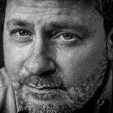 Elsie Moll's Instagram, Twitter & Facebook