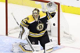 Joueur de hockey sur glace finlandais. Tuukka Rask Breaks Silence Defends Decision To Leave Bubble