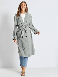 Des modèles pour toutes les morphologies et des petits prix pour se faire plaisir. Manteau Vetements Femme Vert Kiabi