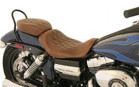 Harley Davidson Dyna Family 2006 To 2015 Wide Tripper Solo With Detailed Stitch Diamond Pattern In Dist Harley Davidson Dyna Mustang Seats Harley Davidson