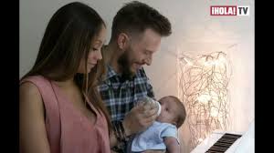 Noel schajris lyrics with translations: Noel Schajris Y Su Esposa Presentan A Su Tercer Hijo Dylan La Hora Hola Youtube