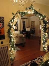 35 Beautiful Christmas Light Decoration Ideas To Light Up Your Home Christmas Lights Garland Christmas Decorations Living Room Indoor Christmas