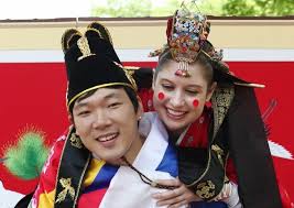 Nic And Hugh S Traditional Korean Wedding My Korean Husband Blog Learn Korean Korean Wedding Intercultural