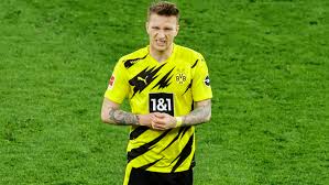 Marco reus (* 31.mai 1989 in dortmund) ist ein deutscher fußballspieler.er steht seit 2012 bei borussia dortmund unter vertrag und ist seit 2018 deren mannschaftskapitän. Entwarnung Bei Bvb Kapitan Marco Reus Nichts Gravierendes Kicker