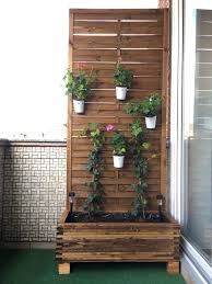 Balkon Sichtschutz Blumenkubel Diy Anleitung Idatschka De Anleitung Balkon Blumenkubel Diy Idatschka In 2020 Indoor Plants Outdoor Gardens Bamboo Architecture