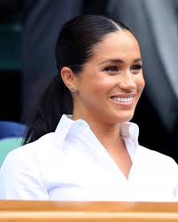 They want to see her rocking her curls so badly that they even started a petition back in 2017 asking the former actress to go back to her natural curly hair, according to elle australia. 10 Photos Of Meghan Markle Natural Hair Tuko Co Ke