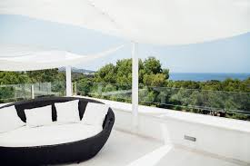 It doesn't matter if the balcony is large or small. 31 Brilliant Balcony Decorating Ideas Balcony Design Tips
