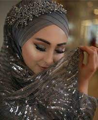 Alima Osman Adli Kullanicinin Bridal Collections Panosundaki Pin Moda Stilleri Guzel Turban Dugun Gelin