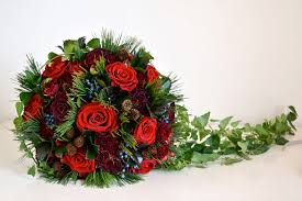 How much sugar is in wine is determined in the step after maceration, fermentation, where yeast eats up the sugar to produce alcohol, which is why not all light rosés are. Photo Bouquets Roses Dark Red Flowers White Background
