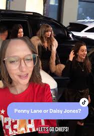 Penny Lane or Daisy Jones? #swifties #swiftie #taylorswift #swifttok  #almostfamous #pennylane #daisyjones #taylornation #greenscreen @Taylor  Swift @Taylor Nation