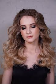 прически на длинные волосы на новый год в школу Parikmaher Bystrye Pricheski Na Kazhdyj Den Byuti Pricheska Na Srednie Volosy Lokony Kosichki V 2020 G Pricheski Obemnye Pricheski Modnye Pricheski